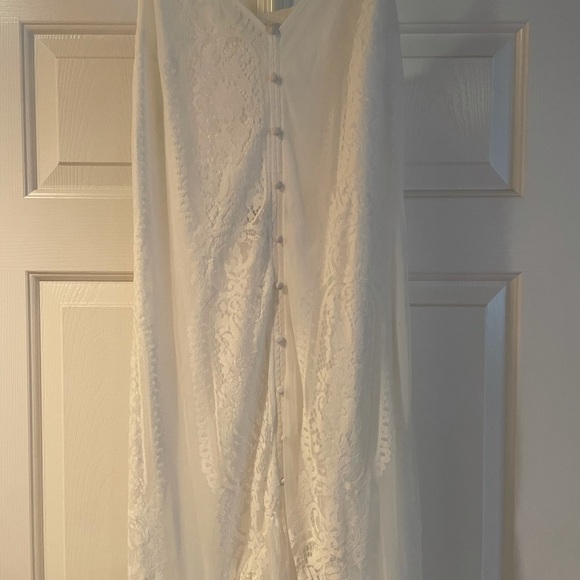 White lace dress - perfect for bride-to-be - Picture 4 of 6